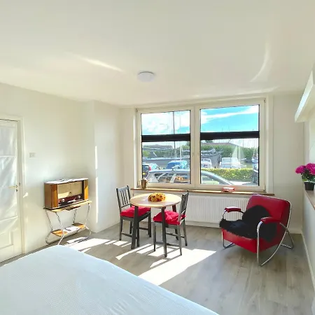 Who's Anton For Or Two, Near Amsterdam