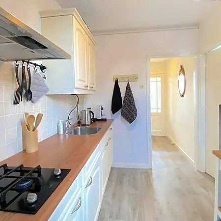 Who's Anton For Or Two, Near Amsterdam 3*